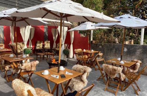 Jaguaribe Hotel | Family-Friendly Pousada VHL in Scenic Campos do Jordão