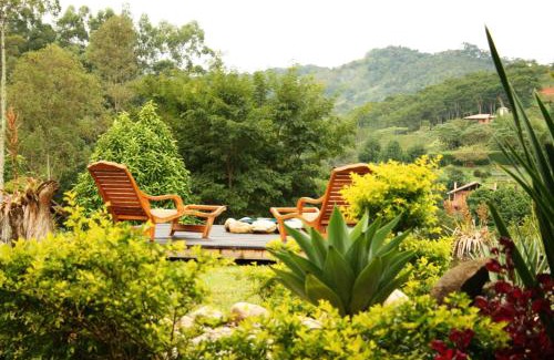 Santo Antonio do Pinhal Hotel | Relax at Pousada Villa Campestre with Pool & Family Amenities