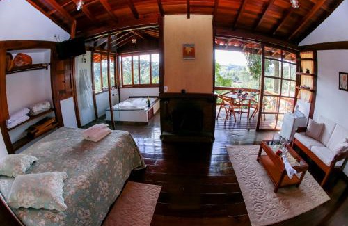 Goncalves Hotel | Inviting Pousada Vida Verde with Pool and Hot Tub Access