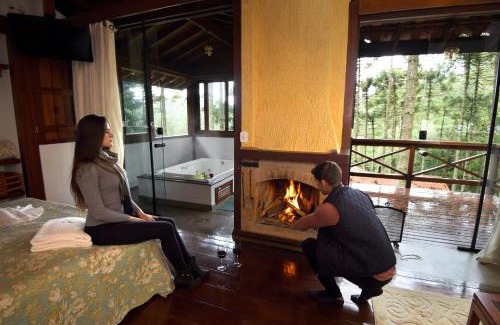 Goncalves Hotel | Inviting Pousada Vida Verde with Pool and Hot Tub Access