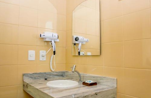 Vale do Capao Hotel | Inviting Pousada Vie: Family-Friendly with Hot Tub & Breakfast