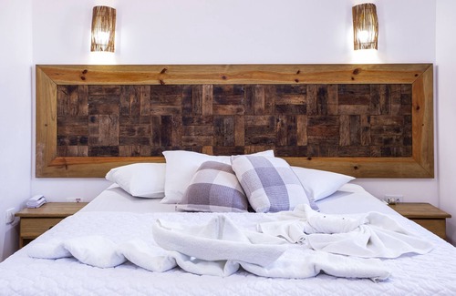 Praia de Barequecaba Hotel | Relax at Pousada Vila Barequeçaba: Pool & Breakfast Included