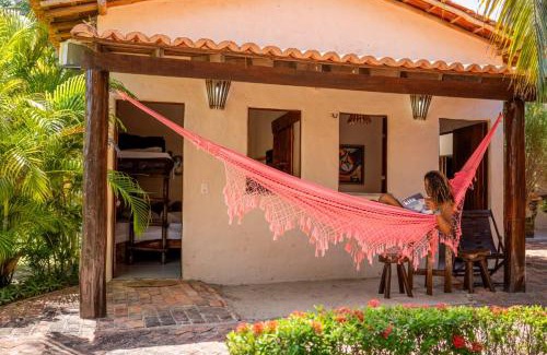 Ponta do Anel Hotel | Discover Pousada Vila Bella - Pool & Dining at Praia do Macapá