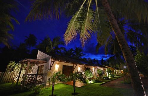 Barreira do Boqueirao Hotel | Pousada Vila Cobé: Oceanfront Haven with Pool & Breakfast