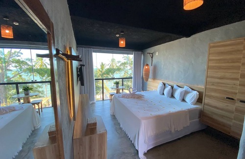 Barreira do Boqueirao Hotel | Relax at Pousada Vila de Taipa with Ocean Views & Pool