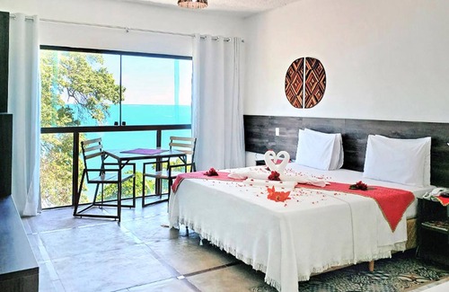 Barreira do Boqueirao Hotel | Relax at Pousada Vila de Taipa with Ocean Views & Pool