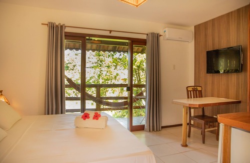 Itacare Hotel | Experience Pousada Vila do Dengo: Ocean Views & Spa Amenities