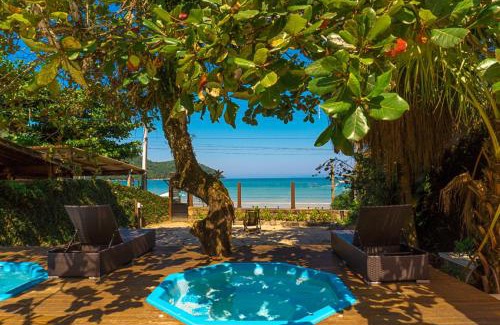 Praia da Enseada Hotel | Oceanfront Pousada Vila Jacaa with Pool & Spa Amenities