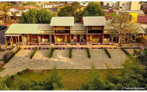 Carrancas Hotel | Discover Comfort at Pousada Vila Mandalah with Pool & Hot Tub