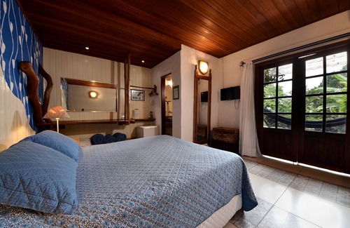 Lencois Hotel | Discover Pousada Vila Serrano: Rated 9.6 with Pool & Spa
