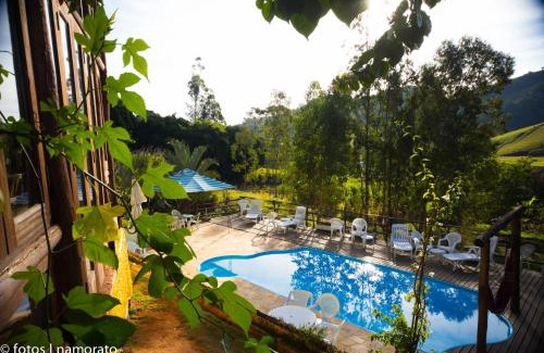 Sao Bento do Sapucai Hotel | Elegant Pousada Villa dos Quilombolas with Pool & Breakfast