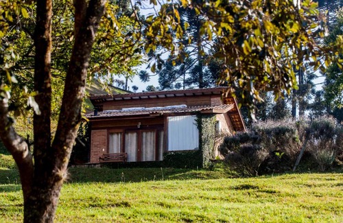 Goncalves Hotel | Relaxing Oceanfront Stay at Pousada Villa Catarina