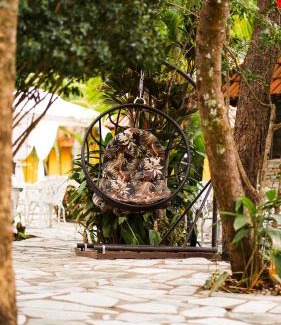Pirenopolis Hotel | Idyllic Pousada Villa das Pedras with Pool & Breakfast