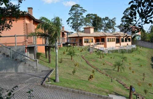 Serra Negra Hotel | Guest Rated 10/10: Pousada Villa dos Leais with Pool & Hot Tub