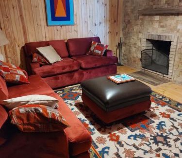Sao Joaquim House | Top-Rated Pousada Villa dos Vinhedos: Pet & Child Friendly