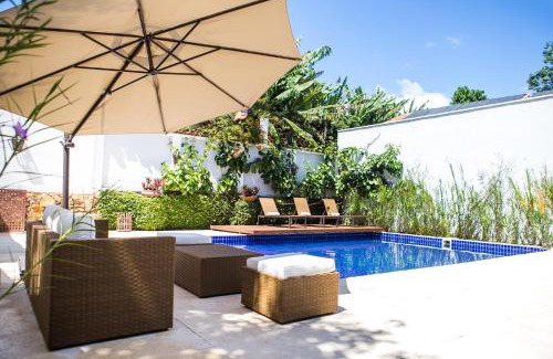 Centro Hotel | Discover Pousada Villa Magnolia: Family-Friendly Retreat