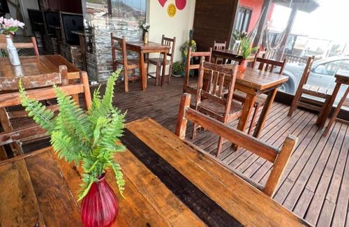 Laguna Hotel | Family-Friendly Pousada Vista ao Farol with Pool Access