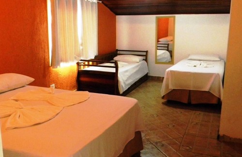 Indaia Hotel | Enchanting Pousada Vistazul: Pool, Restaurant & More!