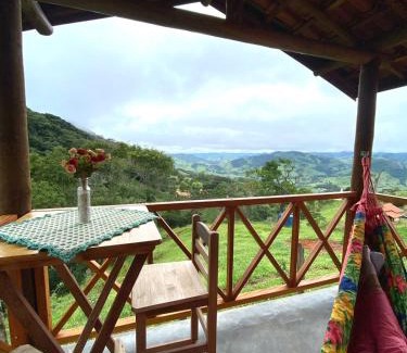 Goncalves House | Guest Rated 9.2: Pousada Vitória with Pool & Pet-Friendly Stay