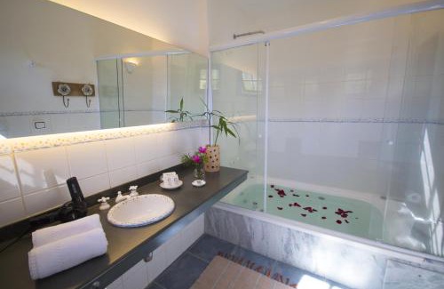 Tiradentes Hotel | Oceanfront Pousada Vivenda: 10/10 Rated Getaway Awaits