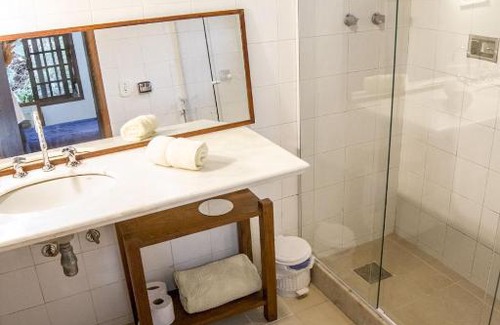 Vargem Grande Hotel | Inviting Pousada Zefa: Ocean View & Family-Friendly Retreat