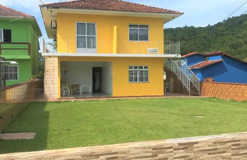 Barra da Lagoa Apartment | Pet-Friendly Pousadajn with Ocean View and Top-Rated Service