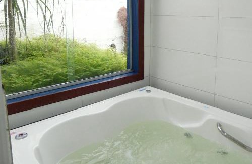 Diamantina Hotel | Discover Pouso da Chica: Family-Friendly & Wheelchair Accessible
