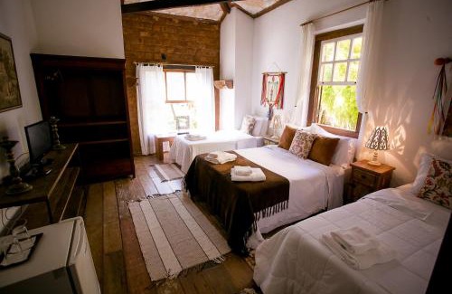 Tiradentes House | Experience Pouso do Bichinho: Oceanfront Retreat with Spa
