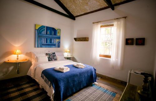 Tiradentes House | Experience Pouso do Bichinho: Oceanfront Retreat with Spa