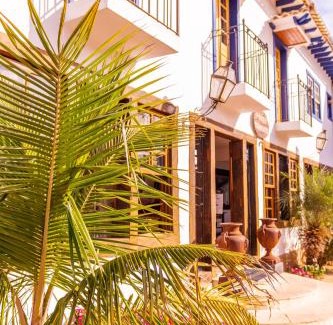 Tiradentes House | Discover Pouso Tiradentes: Family-Friendly with Pool & Hot Tub