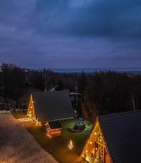 Arpasu de Sus Ski Chalet | Discover Povestea din Munti: Family-Friendly Escape