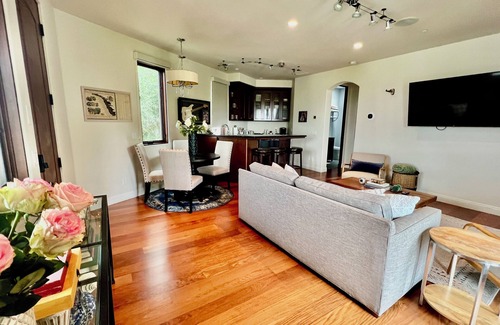 Poway House | Pet-Friendly Poway Guest House with Scenic Views & Spa