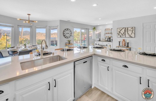 Poway House | Hilltop Celebrity Home Perfect for Weddings & Events