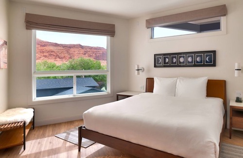 Moab Hotel | Powder Hound Suite | King + Queen Sofa Sleeper at Gravity Haus Moab