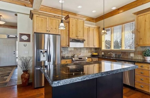 Eden House | Pet-Friendly Powder Mountain Wolf Den with Spa & Pool