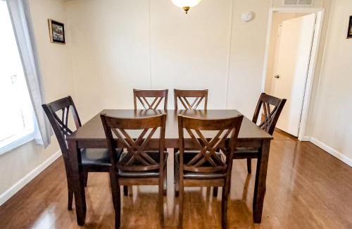 Andersonville House | Discover Powell River Paradise: Family & Pet Friendly Getaway