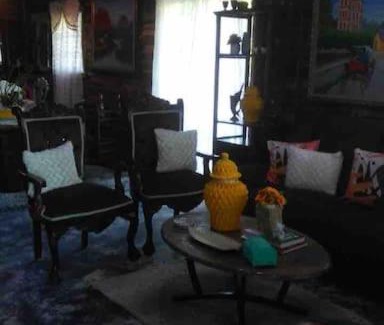 Pedro Brand House | Discover Power Ranch Finca Ecológica: Pet-Friendly Escape
