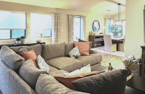 Power Ranch House | Pet-Friendly Power Ranch Retreat with Pool & Top Reviews