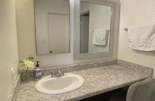 Yuma House | Pet-Friendly Retreat at Power’s Court 2 - Rated 10/10