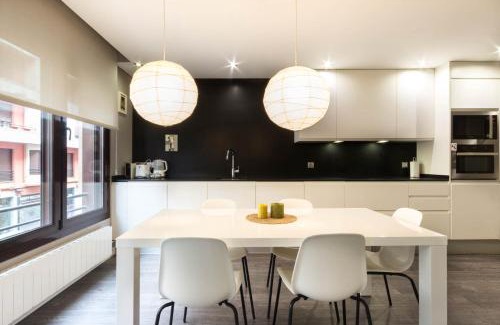 Indautxu Apartment | Discover POZAS by Kyosai: 4-Star Family-Friendly Retreat