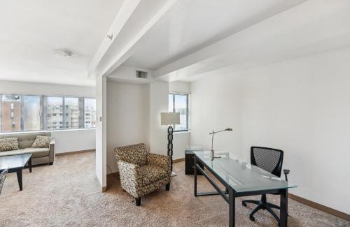 Downtown Harrisburg Apartment | Elegant 1BR Apartment with Pool in Prime Location