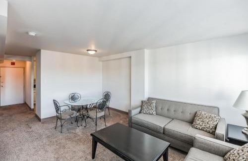 Downtown Harrisburg Apartment | Elegant 1BR Apartment with Pool in Prime Location