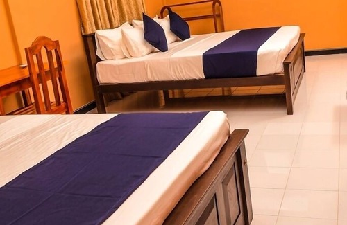 Trincomalee House | Cozy PP Rest Guest House: Family-Friendly with Breakfast