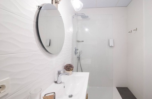 Zaragoza Old Town Apartment | Comfortable PPRINCIPAL C Apartments Near Plaza del Pilar