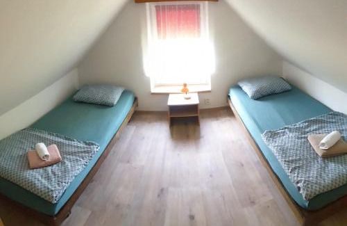 Knezmost House | Family-Friendly Getaway at Prázdninový domek v Českém ráji