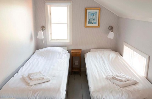 Mollosund Hotel | Oceanfront Comfort at Prästgårdens Pensionat - Rated 8.6/10