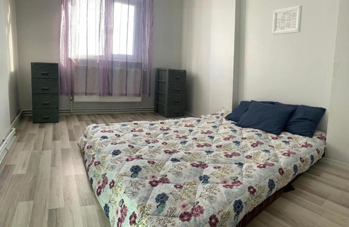 Pendik Apartment | Convenient Minimalist Stay Near SAW Airport - Family-Friendly