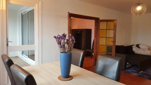 Dammarie Les Lys Apartment | Comfortable 3-Room Apartment Near Melun, Family & Pet Friendly