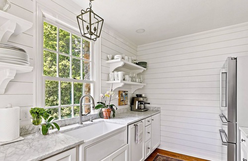 Lewis Mountain House | Top-Rated Property Steps from UVA Grounds with Kitchen