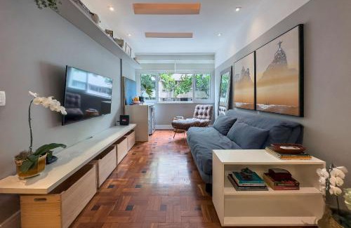 Leblon Apartment | Experience El Paso: Stylish Accommodations in Leblon